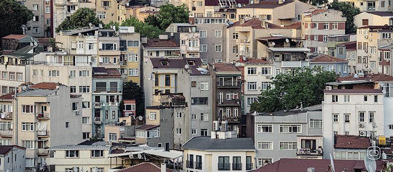 A close-up of Istanbul’s crowded neighborhoods.