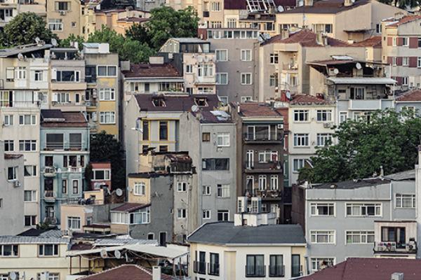 A close-up of Istanbul’s crowded neighborhoods.